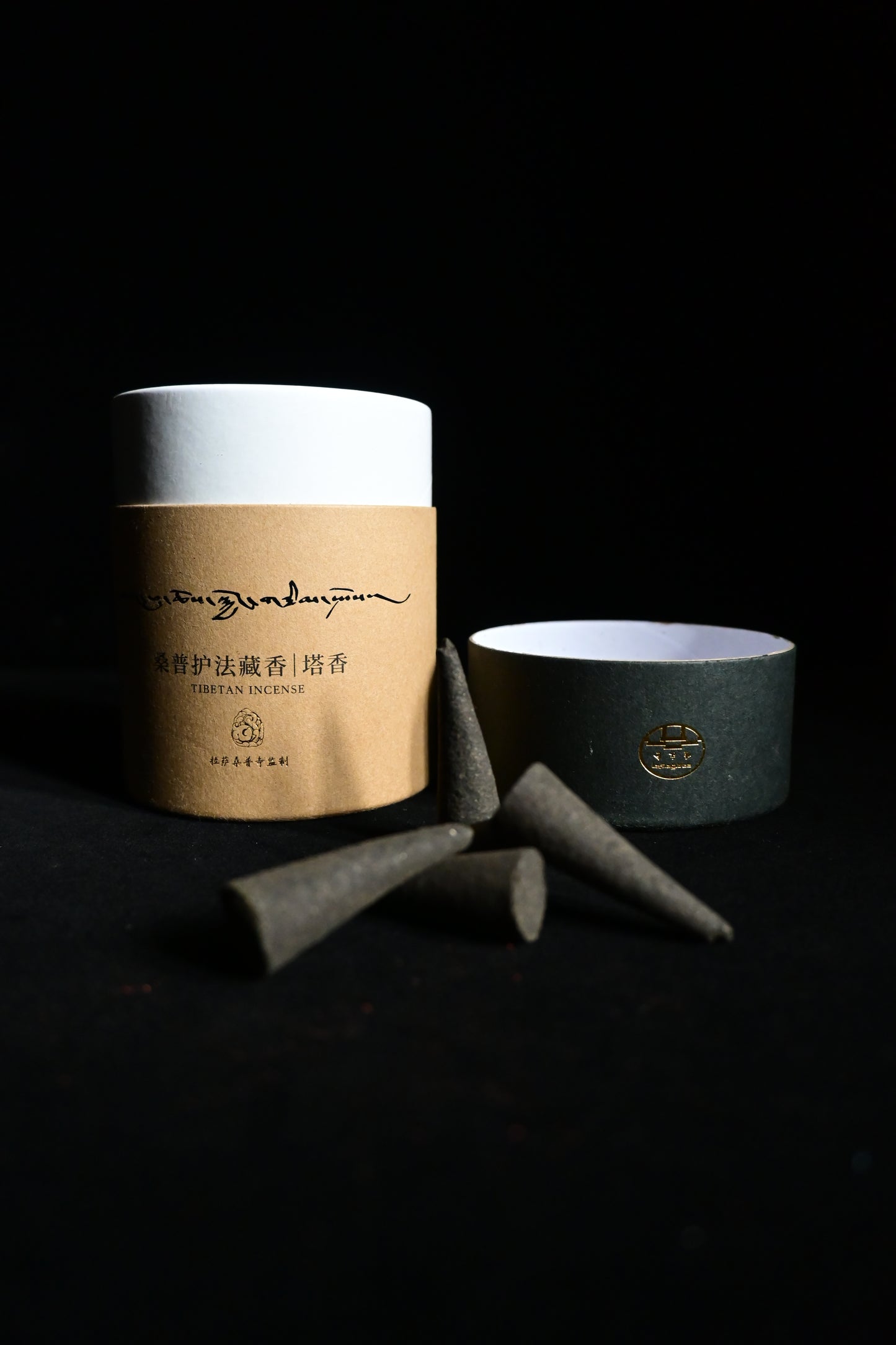 Agarwood Myrrh Light Smoky Notes, Woody & Herbal Blend, for Offering & Dāna, Sangpu Monestary Tradition Tibetan Cone Incense (DHARMA PROTECTOR)